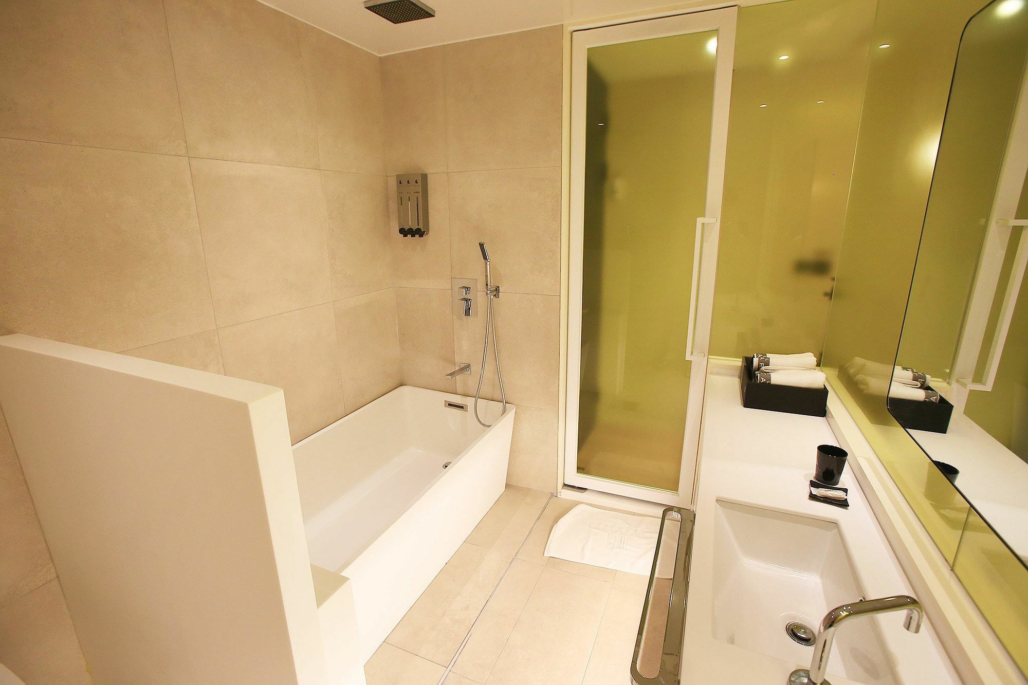 Forestar Hotel Сеул Екстериор снимка